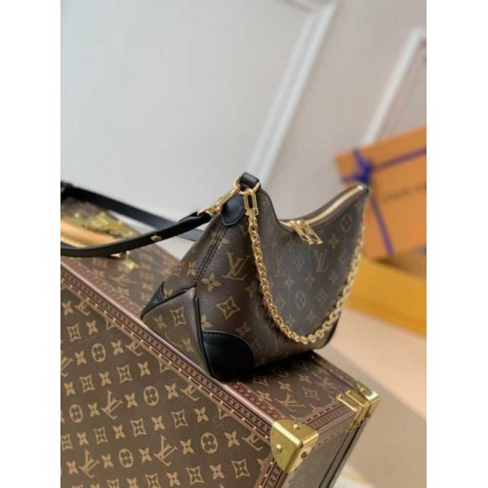 Louis Vuitton Triangle Softy