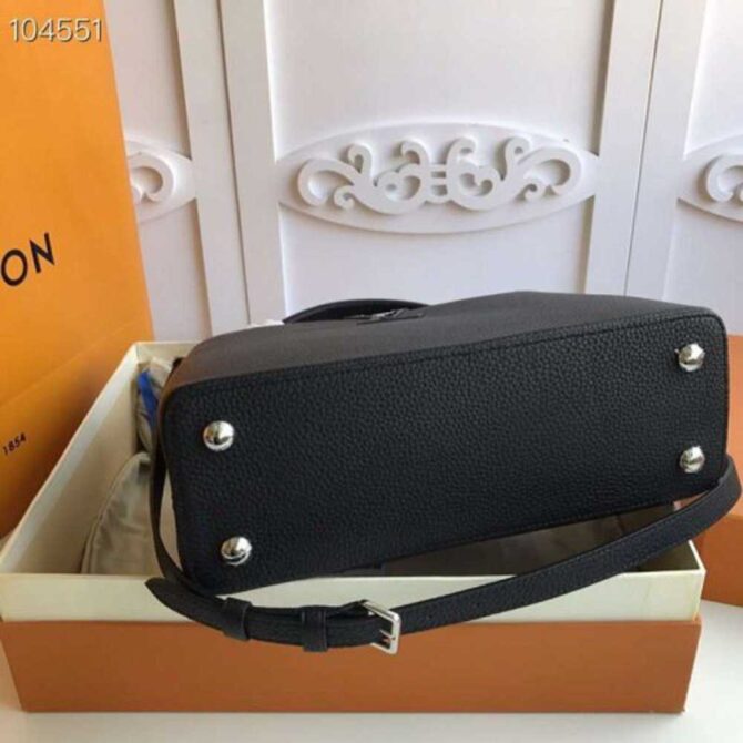 Louis Vuitton Replica Capucines PM Bag M42242 Black/SiLV Replicaer