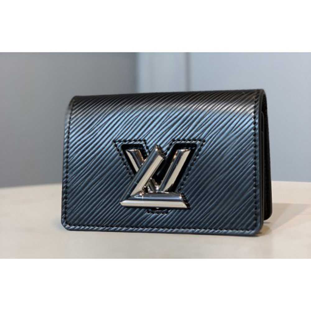 Louis Vuitton Replica M68682 LV Replica Twist Multicartes Wallet in Black Epi leather