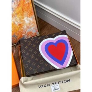 Louis Vuitton Replica Monogram canvas  Game On Toiletry Pouch 26 M80282