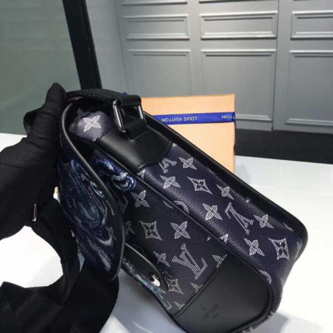 Louis Vuitton Replica Original Leather Elephant  Print  Men’s Mini Shoulder Bag M54246 Black 2017