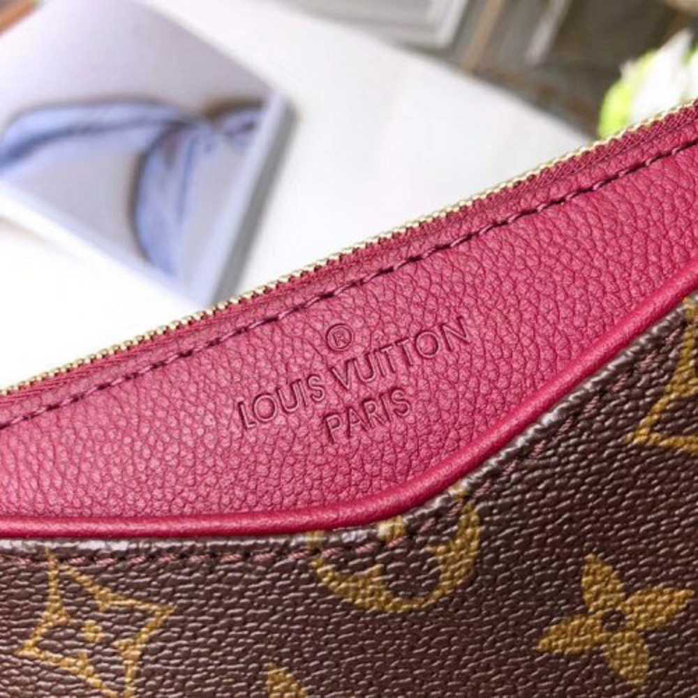 Replica Louis Vuitton M44037 Pallas Clutch Crossbody Bag Monogram