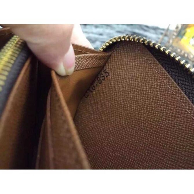 Louis Vuitton Replica brazza zippy wallet